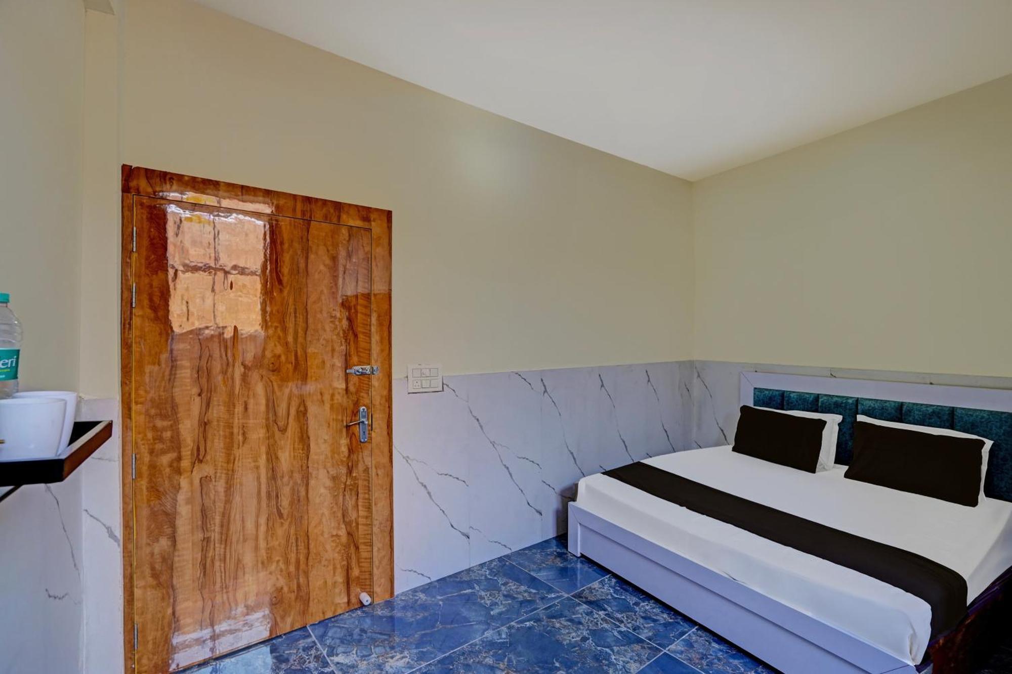 Hotel O Abhinav Hotel Noida Exteriör bild